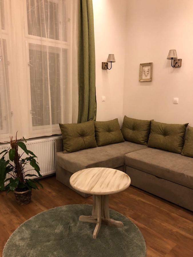 In Ii. Budapešť